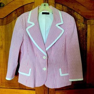 😍ABSOLUTELY GORGEOUS😍Cutaway Seersucker Blazer